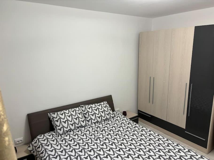 3 Camere Decomandat Bucarest Extérieur photo